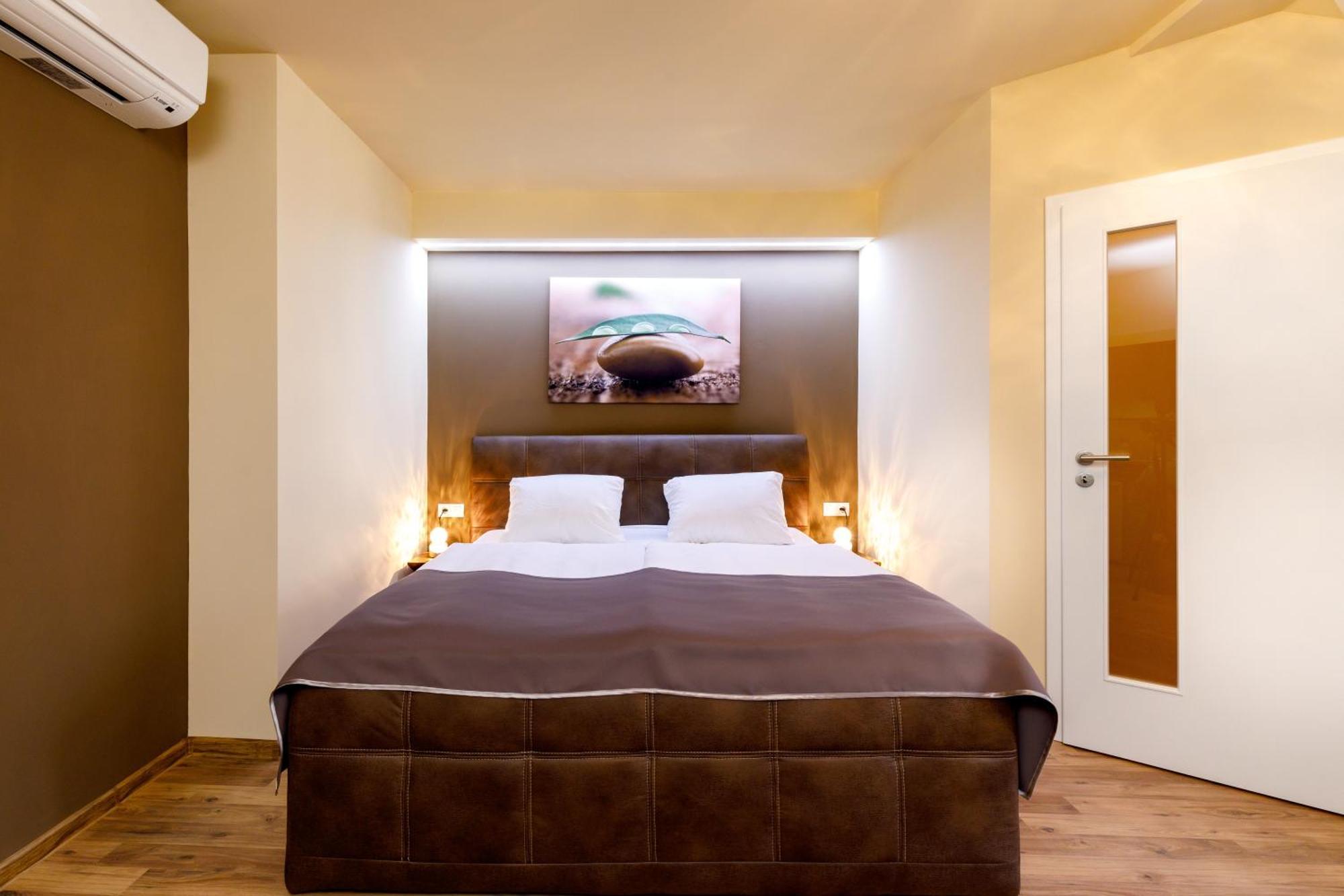 Apartments Menuet Karlovy Vary Phòng bức ảnh