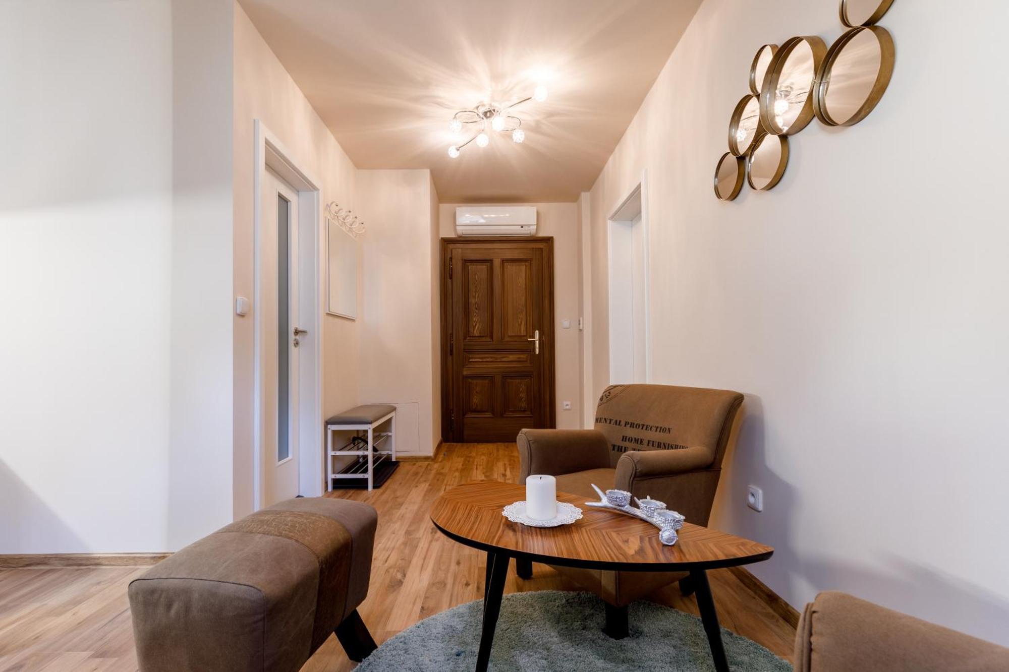 Apartments Menuet Karlovy Vary Phòng bức ảnh