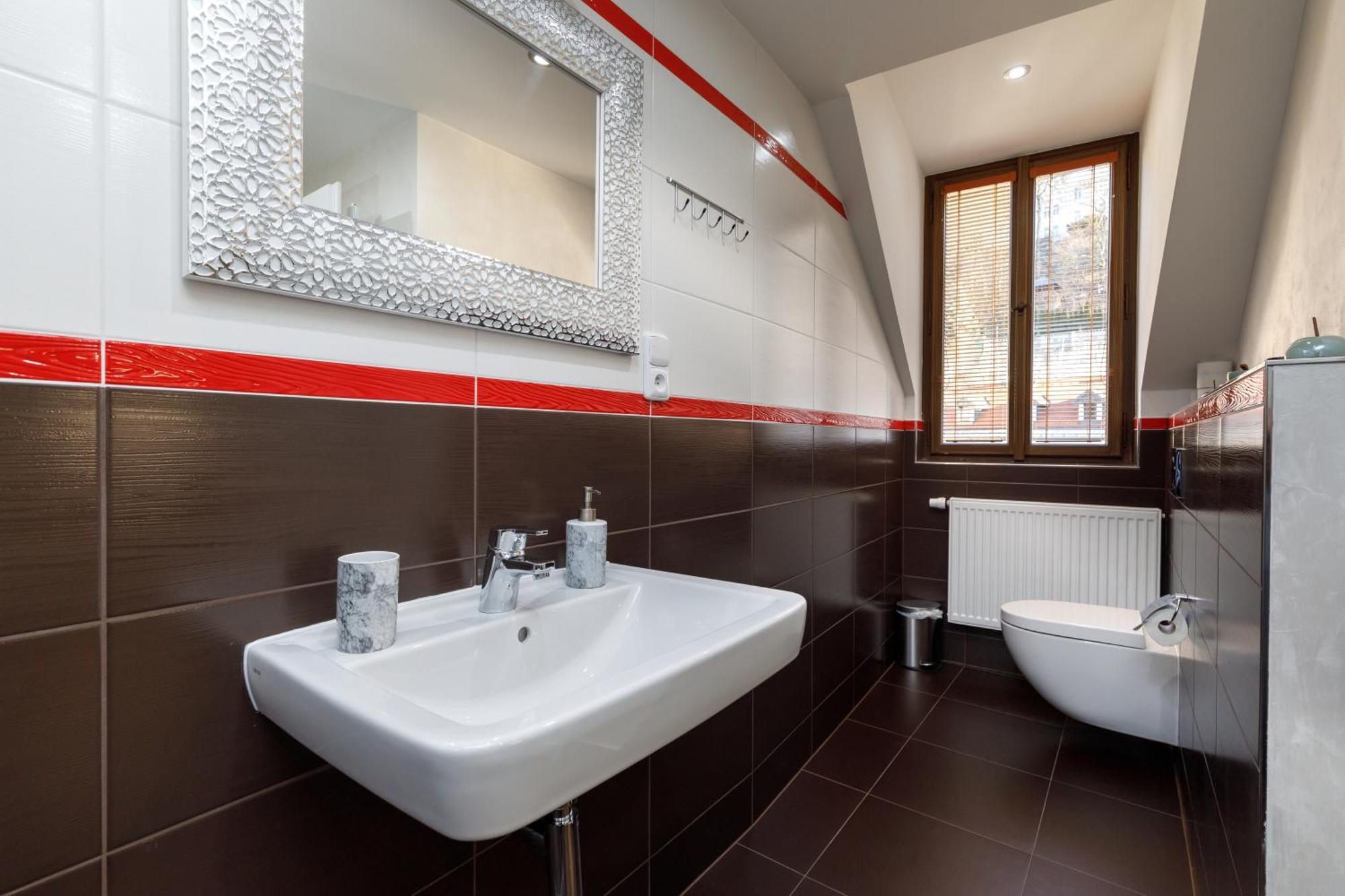 Apartments Menuet Karlovy Vary Phòng bức ảnh